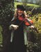 Esta mujer disfrazada de superabuela es Maire Breatnach, violinista en "Voyager" (0) Comentarios